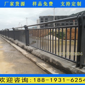 清遠鍍鋅管河道兩側(cè)圍欄 熱鍍鋅鋼板